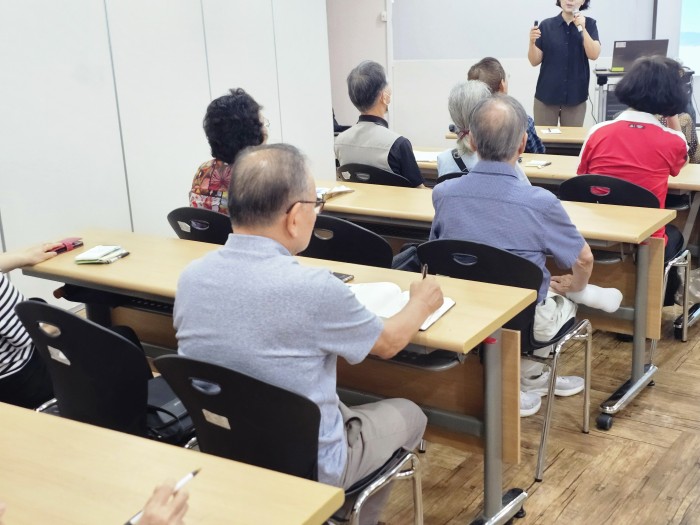 [노인권익증진사업] 2025년 예금보험공사 어르신 대상 다회차 공동 금융 교육   “그놈 목소리에 속지 마세요. : 금융 사기 예방과 내 돈 지키기” 2차 실시